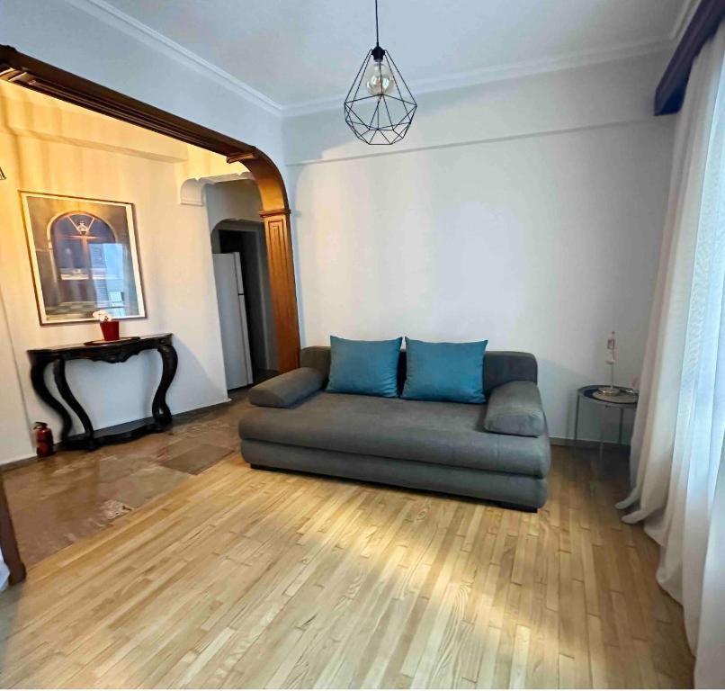 House In Plaka *