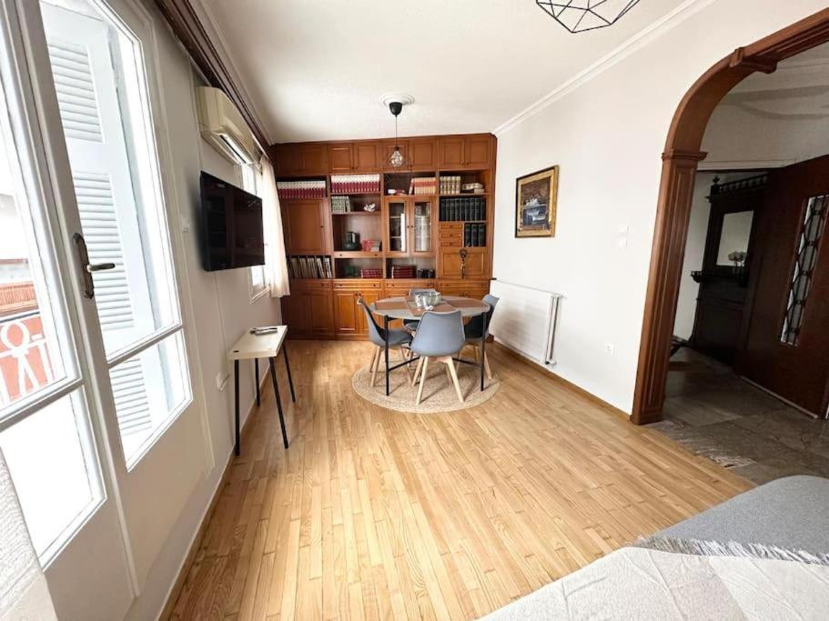 Apartment House In Plaka *