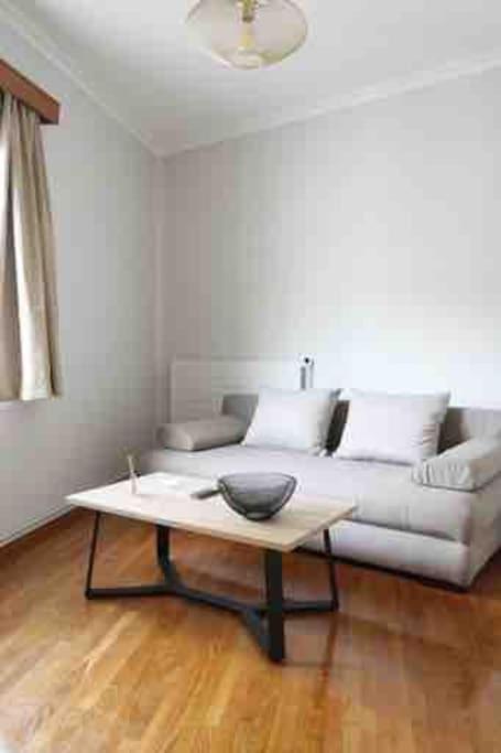 Apartment House In Plaka Athens