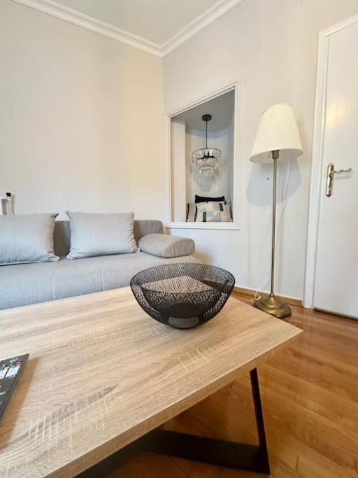 House In Plaka * Atena