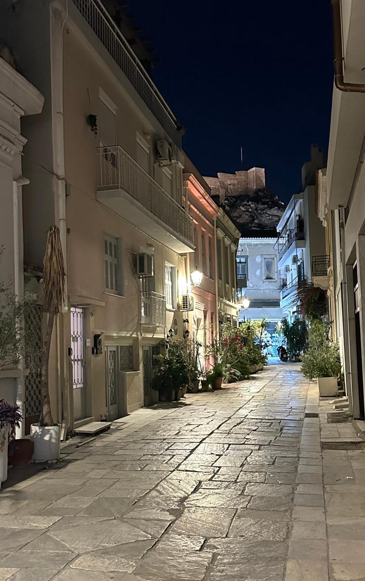 House In Plaka Apartment