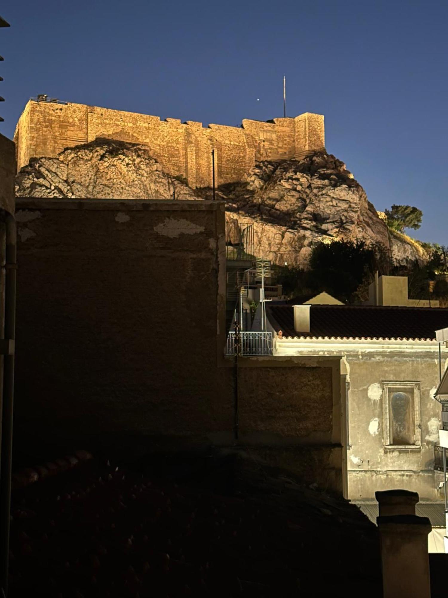 House In Plaka Apartment *